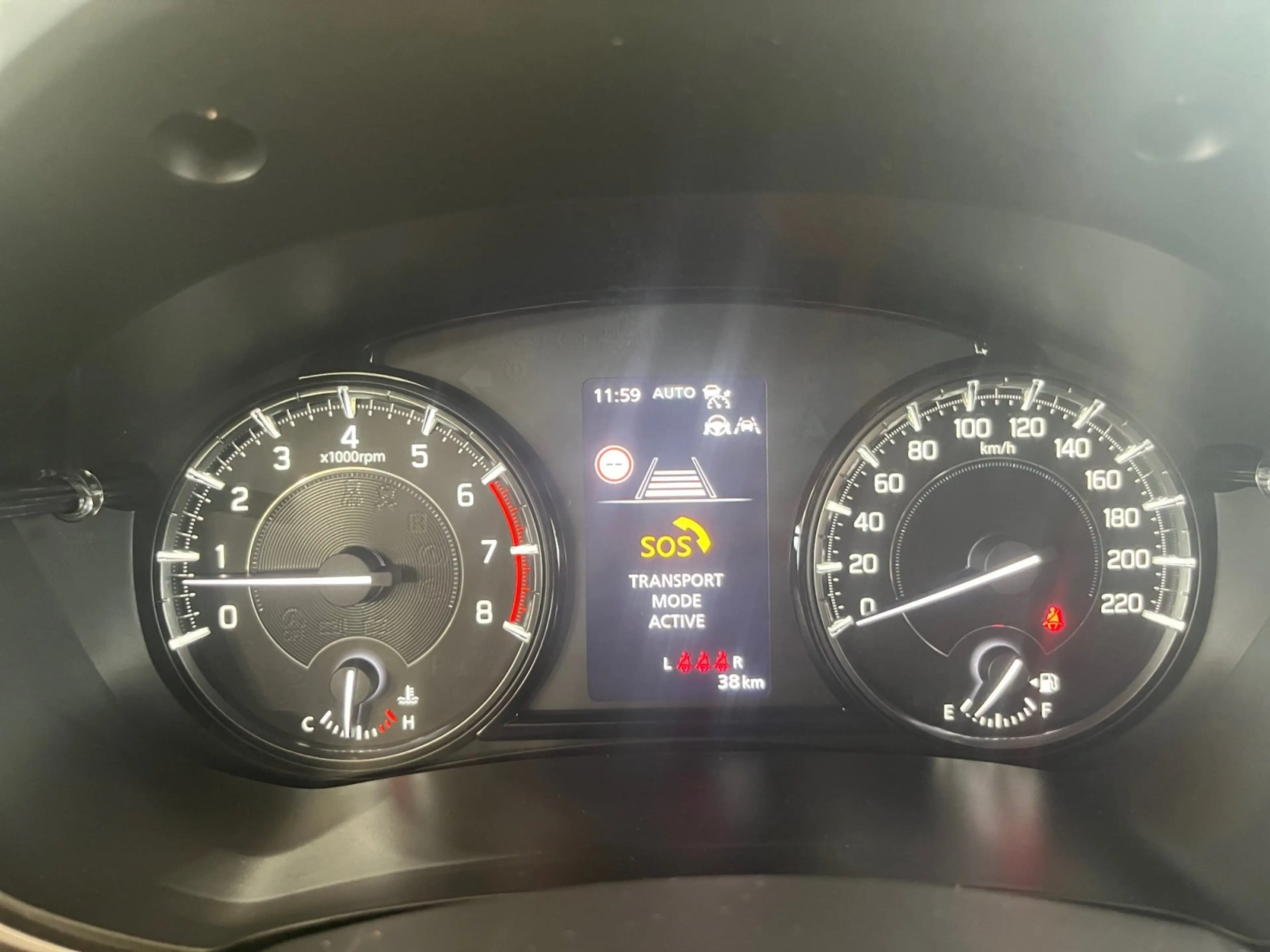Suzuki Vitara DITC 1.4 Boosterjet Shine Allgrip ACC LED — photo 10