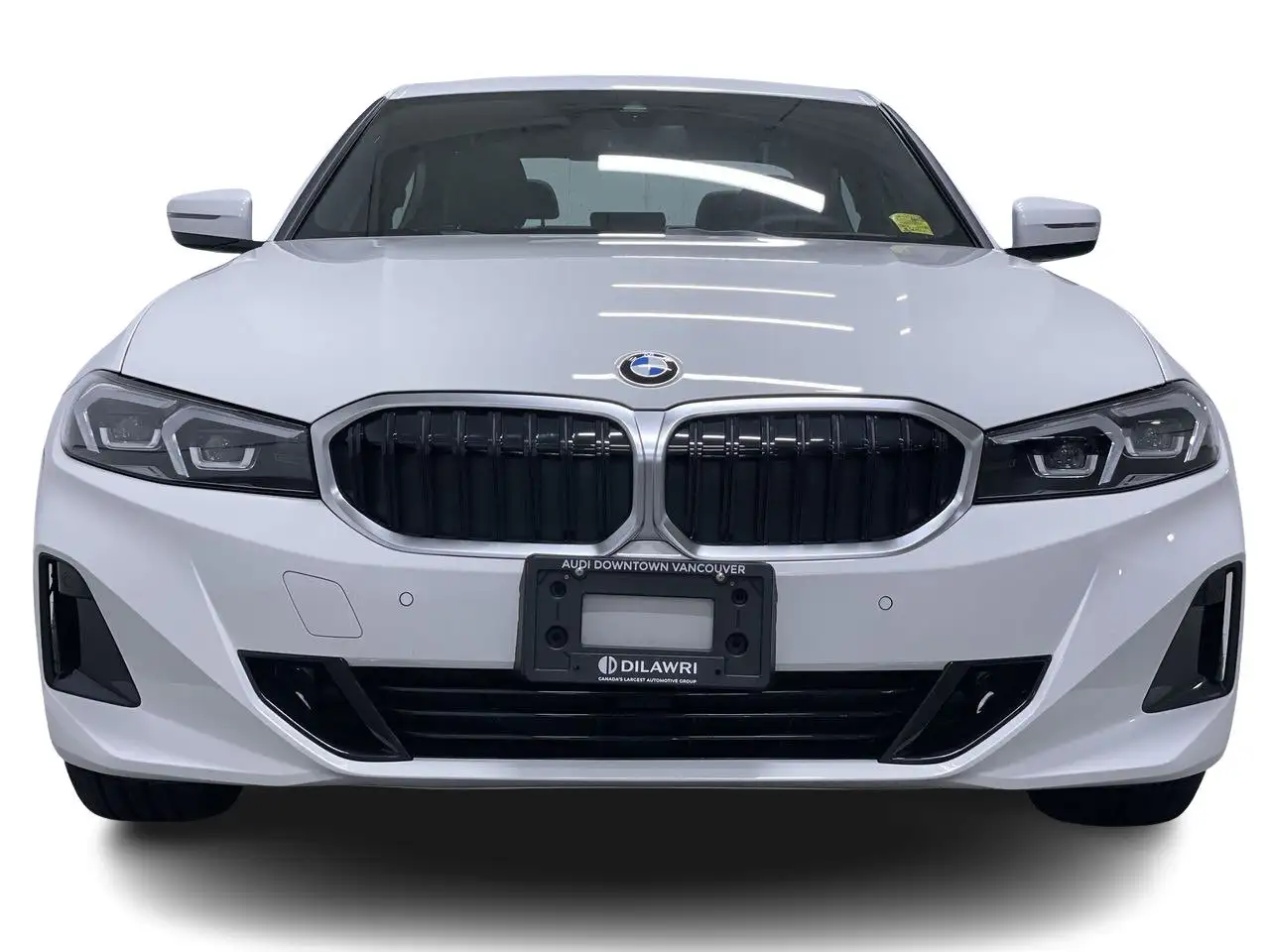 BMW 3 Series снимка BMW 3 Series