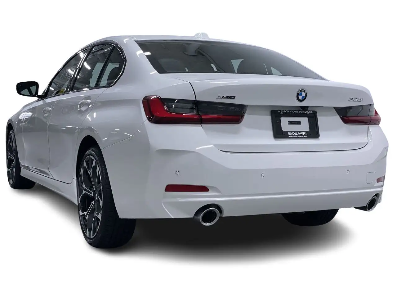 BMW 3 Series снимка BMW 3 Series