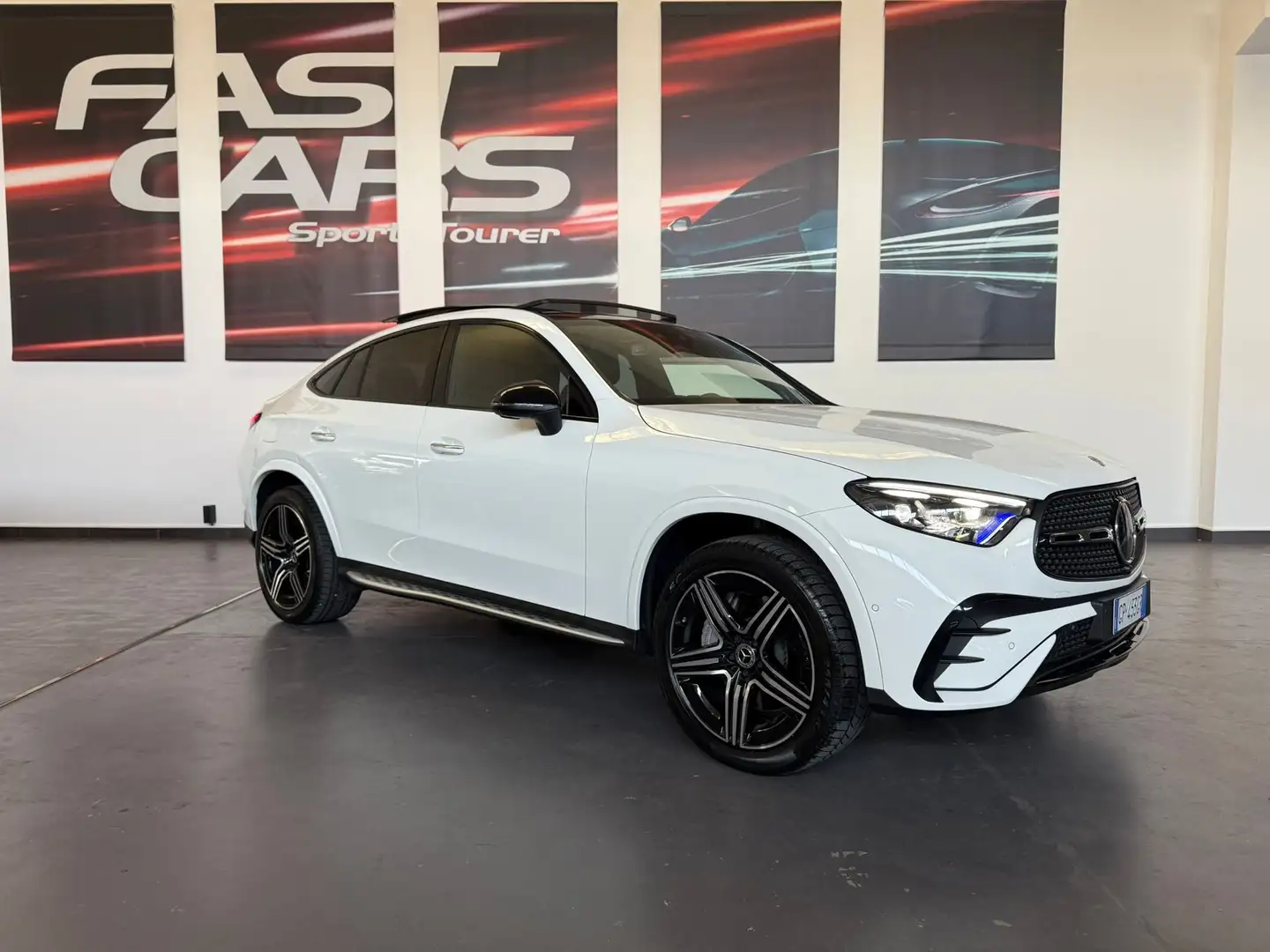 Mercedes-Benz GLC 300 GLC Coupe 300 de phev AMG Line Premium Plus 4matic Wit - 1