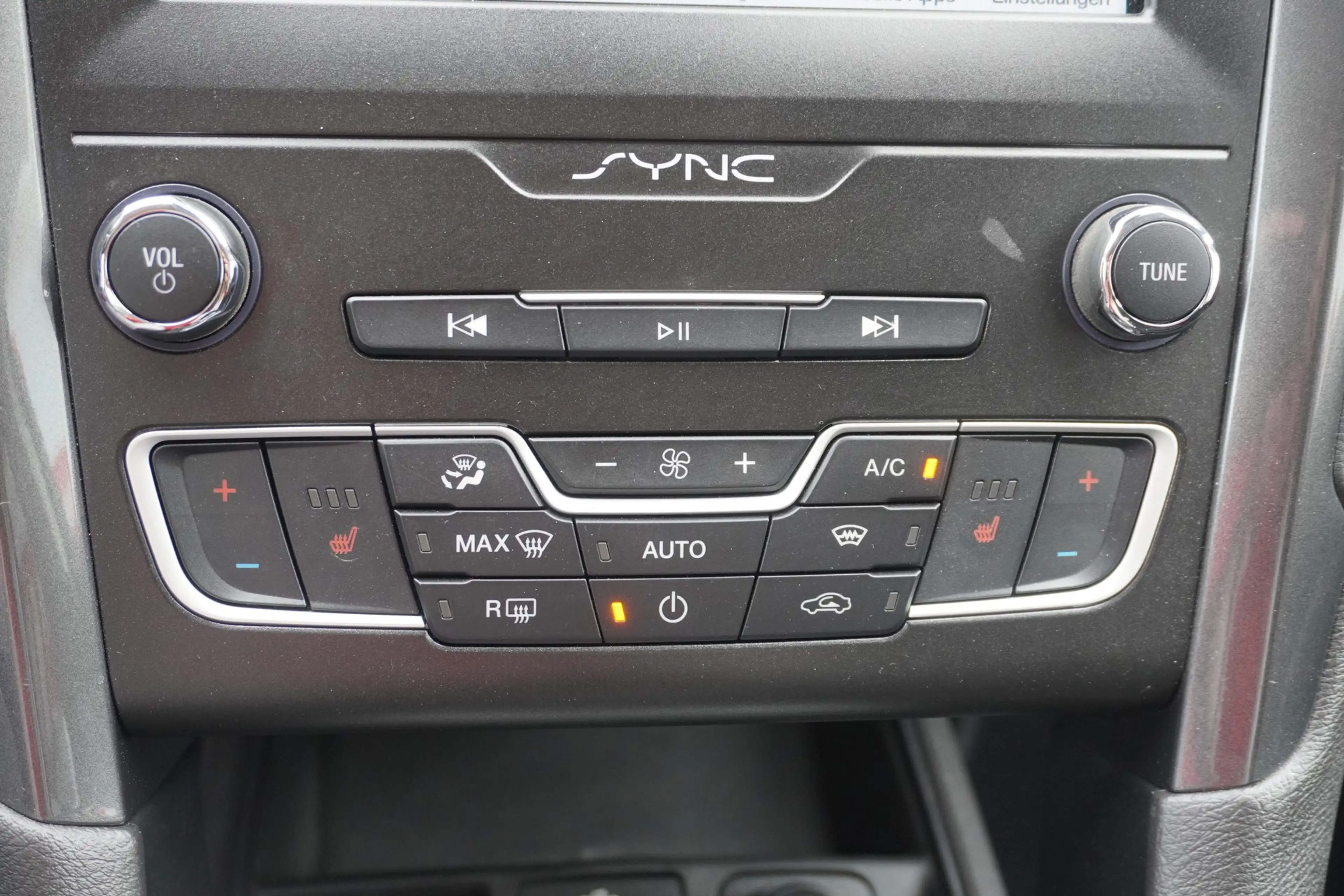 Ford Mondeo Turnier 2.0 EB Navi SYNC Kamera PDC AHK — photo 14