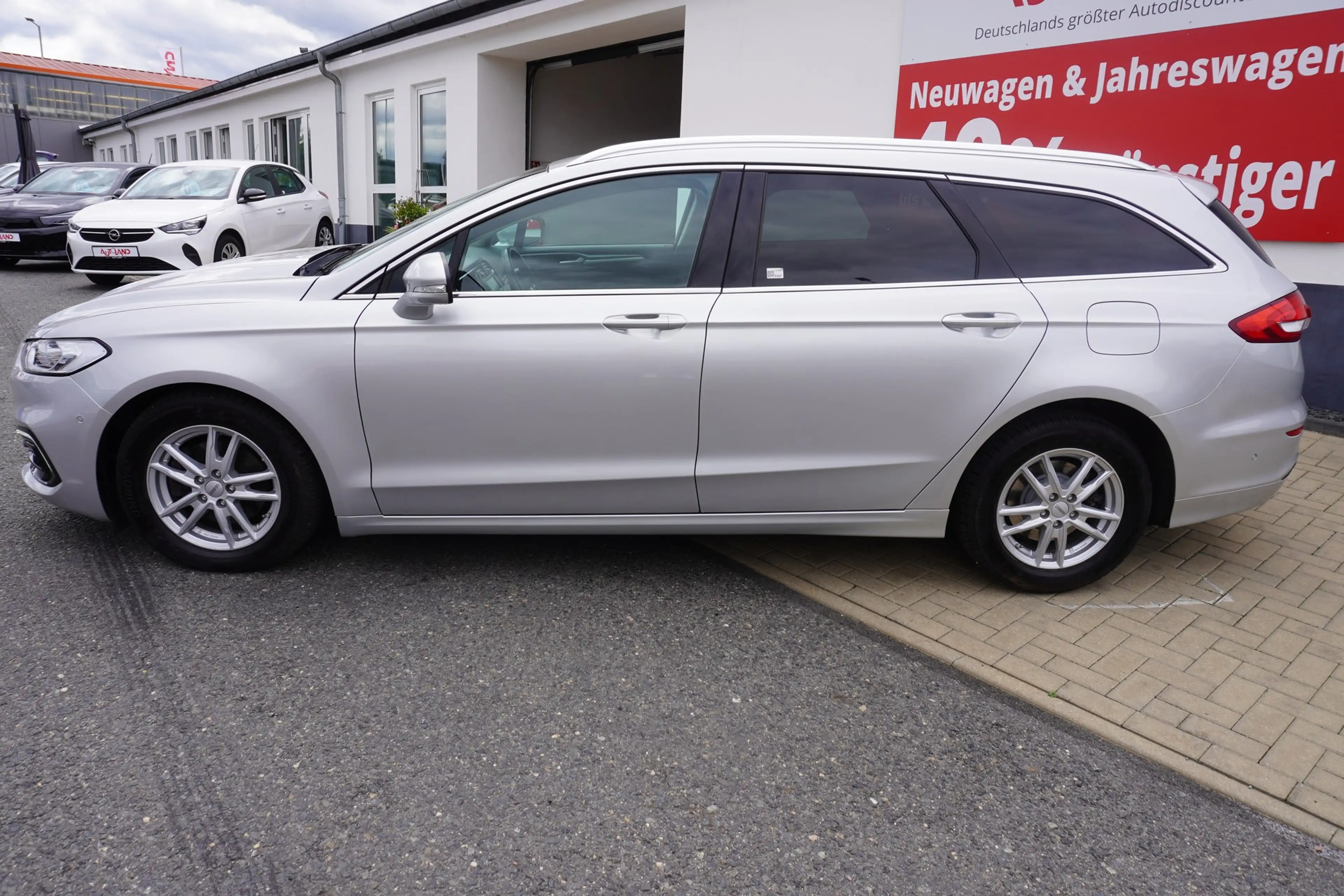 Ford Mondeo Turnier 2.0 EB Navi SYNC Kamera PDC AHK — photo 3