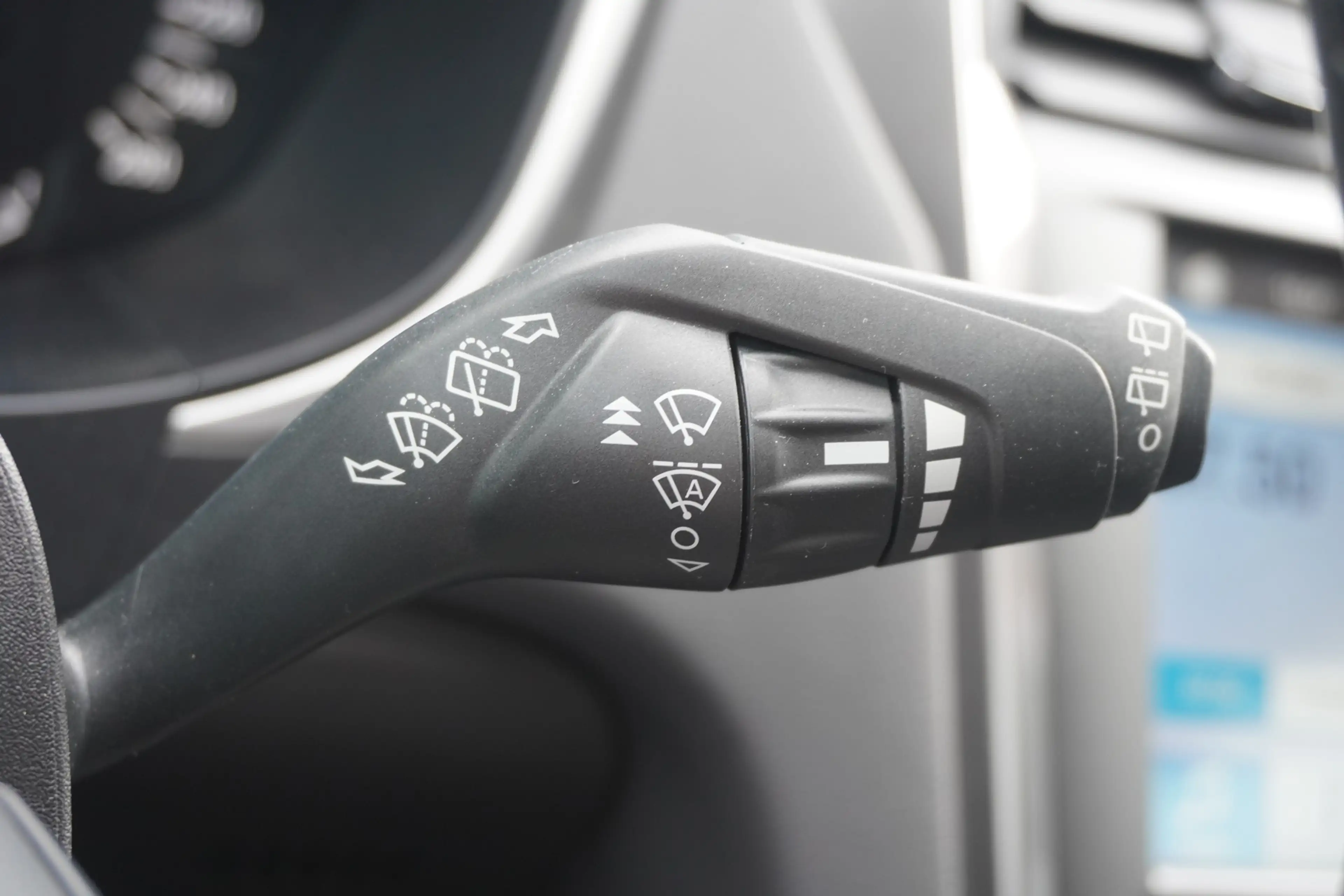 Ford Mondeo Turnier 2.0 EB Navi SYNC Kamera PDC AHK — photo 20