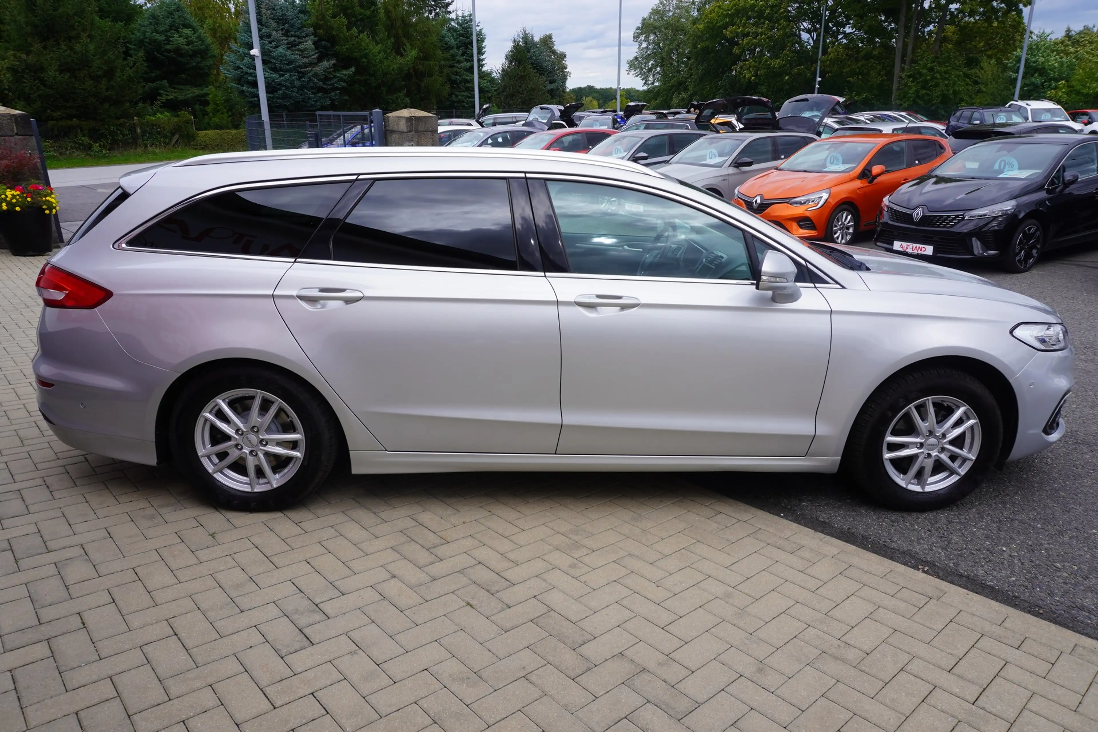 Ford Mondeo Turnier 2.0 EB Navi SYNC Kamera PDC AHK — photo 5