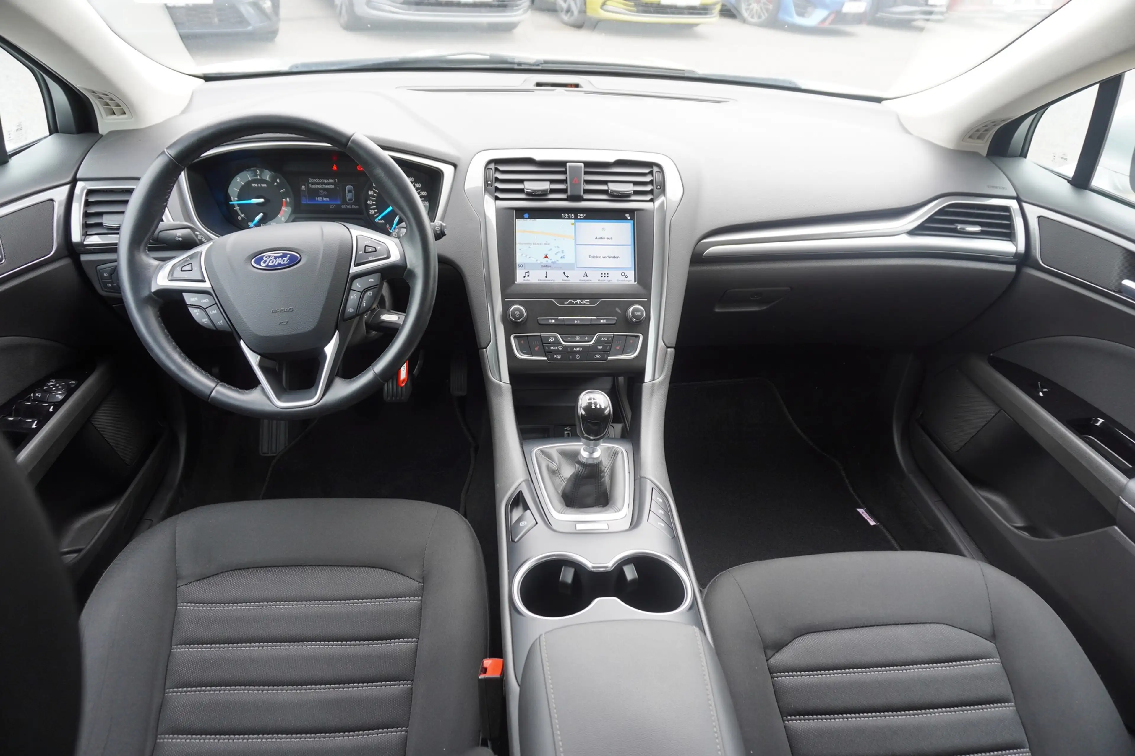 Ford Mondeo Turnier 2.0 EB Navi SYNC Kamera PDC AHK — photo 8