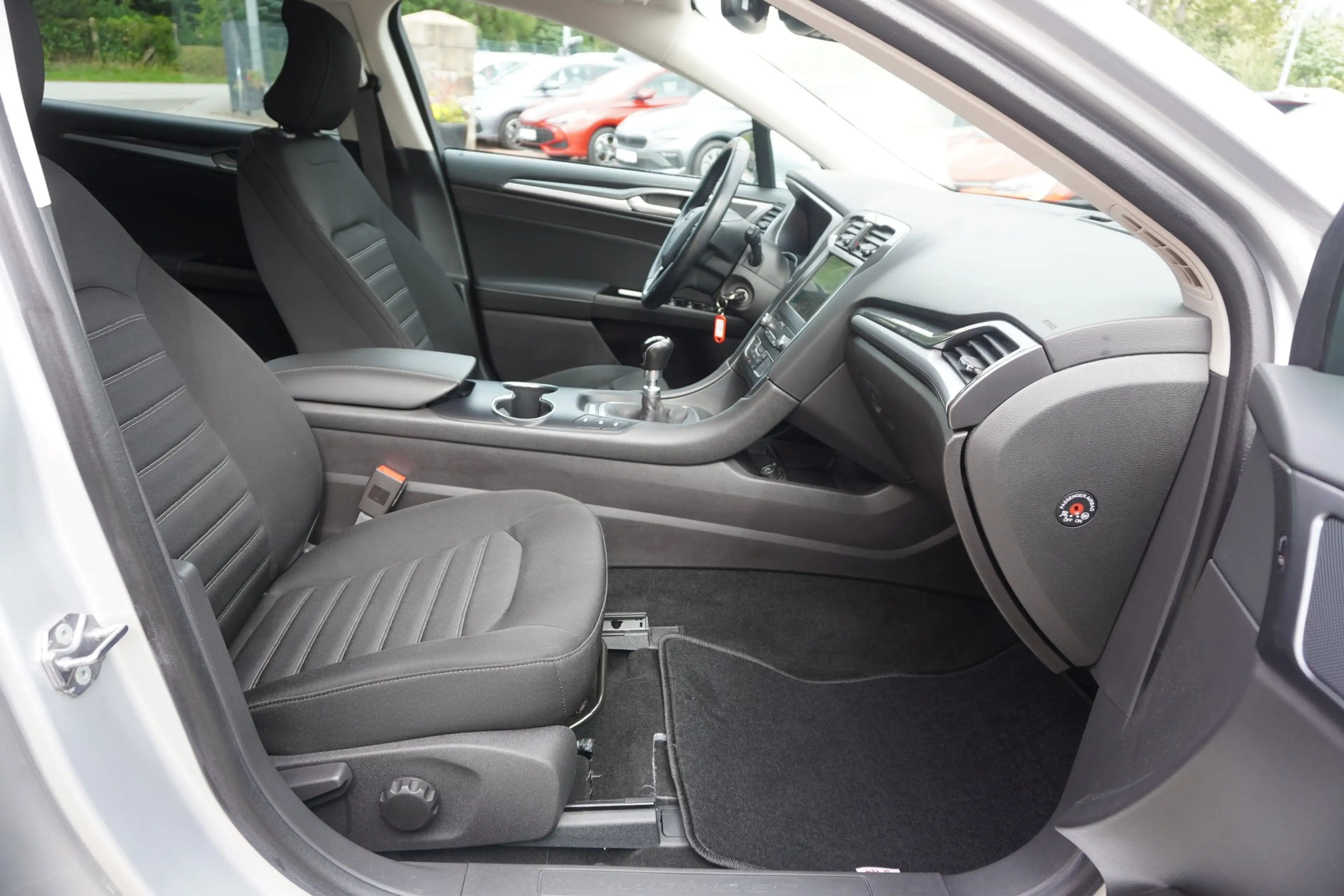Ford Mondeo Turnier 2.0 EB Navi SYNC Kamera PDC AHK — photo 26