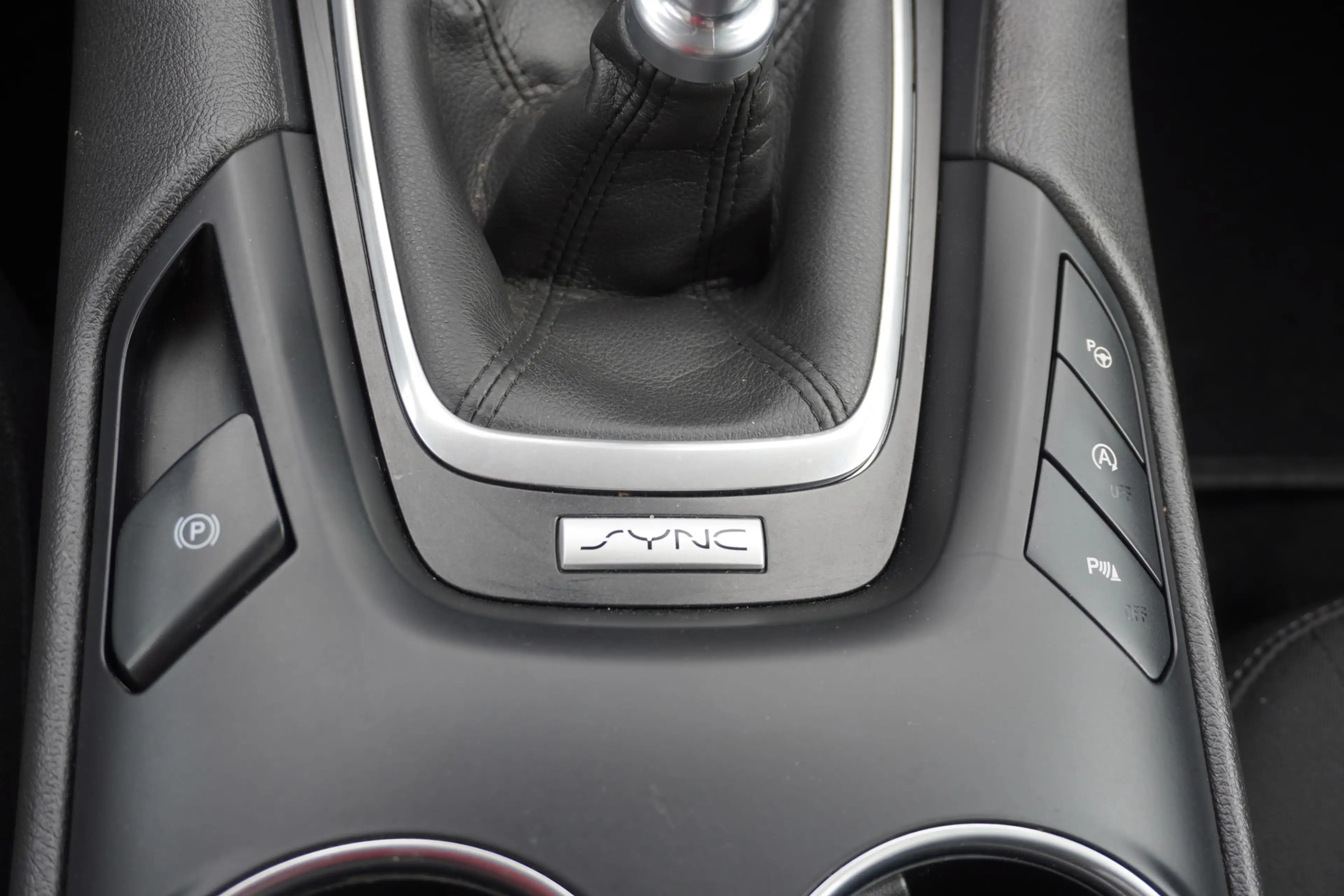 Ford Mondeo Turnier 2.0 EB Navi SYNC Kamera PDC AHK — photo 17