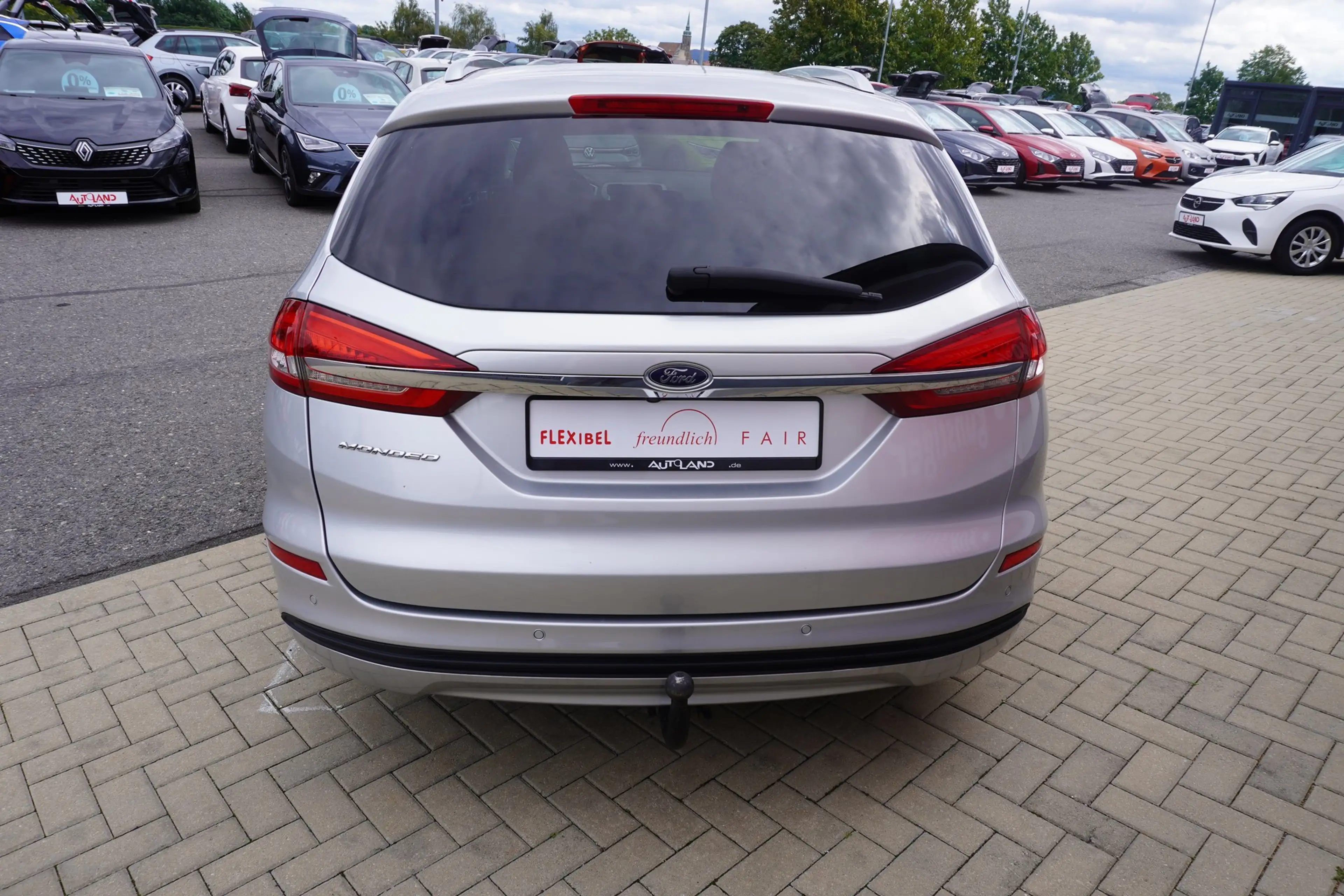 Ford Mondeo Turnier 2.0 EB Navi SYNC Kamera PDC AHK — photo 4