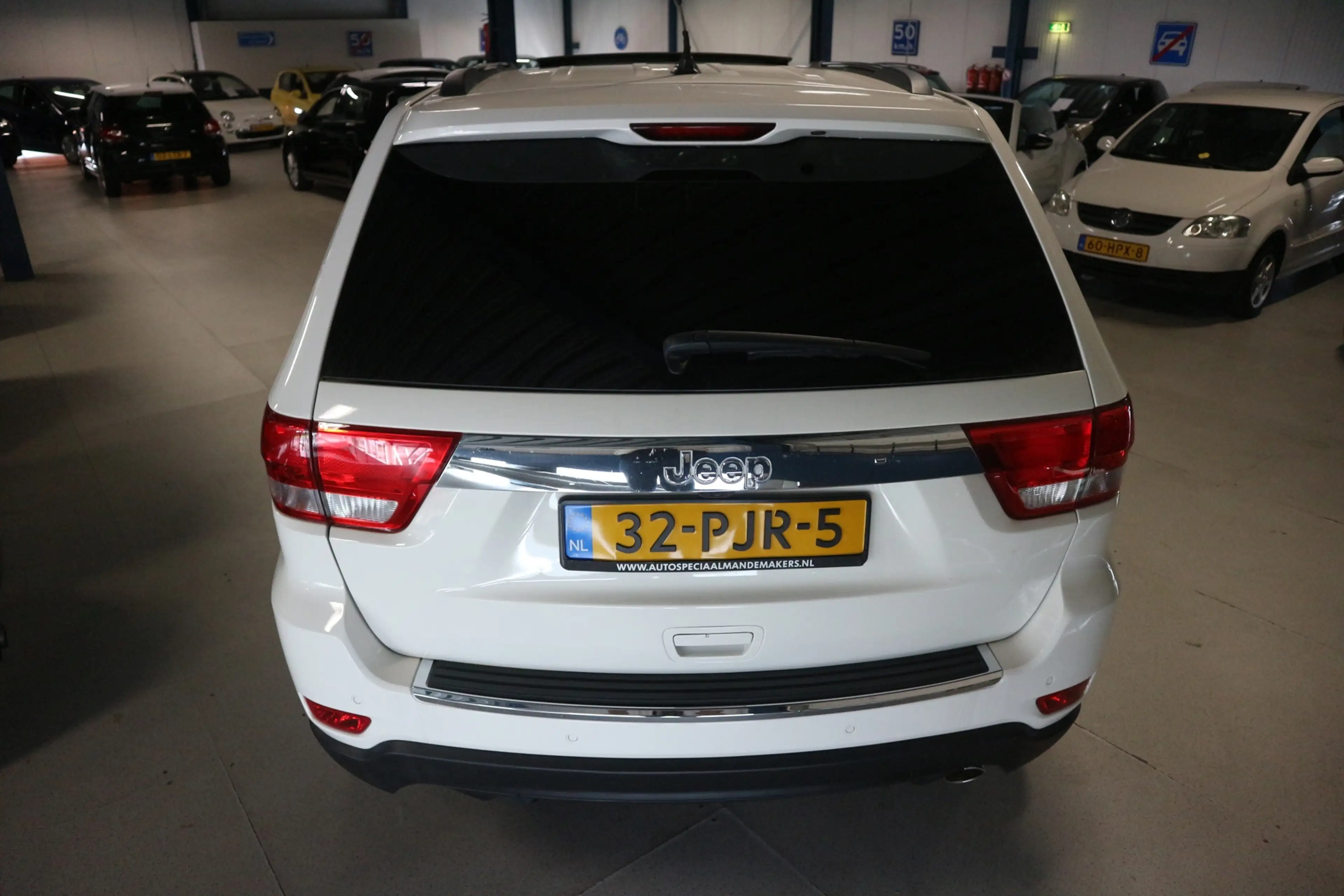 Jeep Grand Cherokee 3.6 Overland / ORG NED / FULL SERVICE / WHITE PACK — photo 13