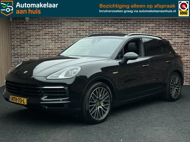 Porsche Cayenne 3.0 E-Hybrid Pano Trekhaak Porsche Aproved Garanti
