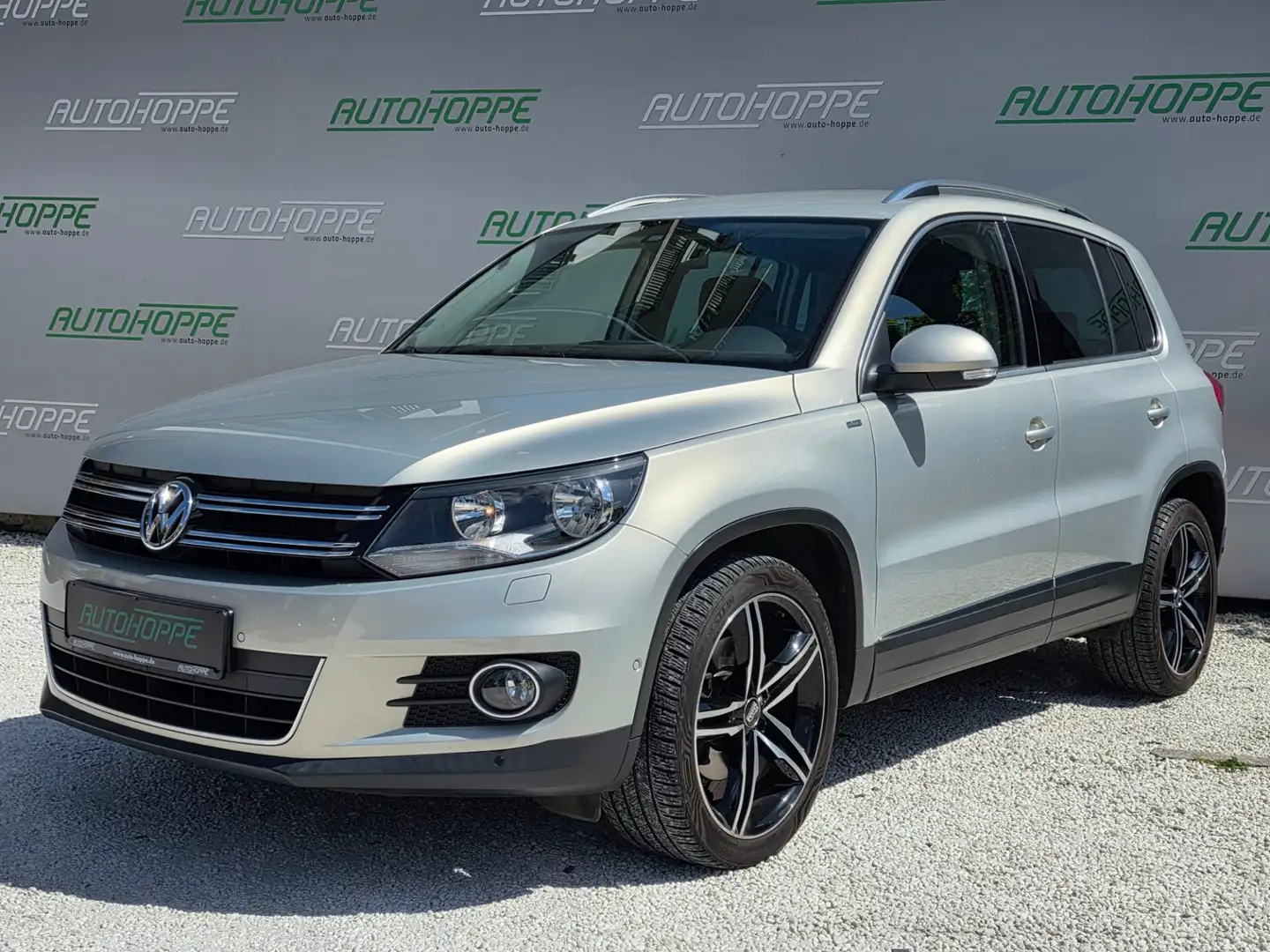 Volkswagen Tiguan Cup Sport & Style, AHK, Kamera, Navi, Android... Silber - 1
