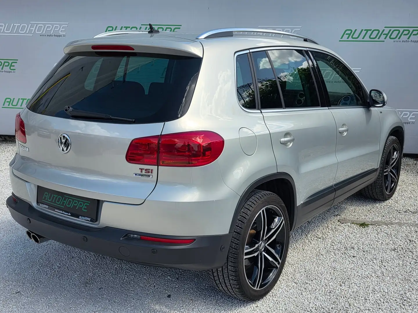 Volkswagen Tiguan Cup Sport & Style, AHK, Kamera, Navi, Android... Silber - 2