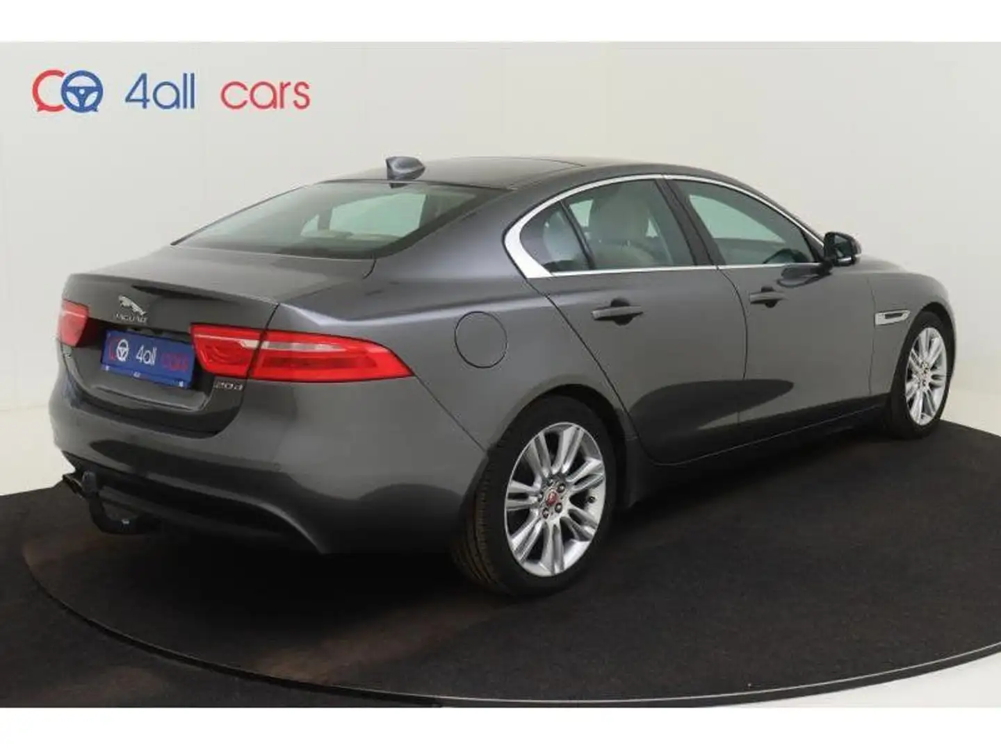 Jaguar XE 2842 Prestige - 2