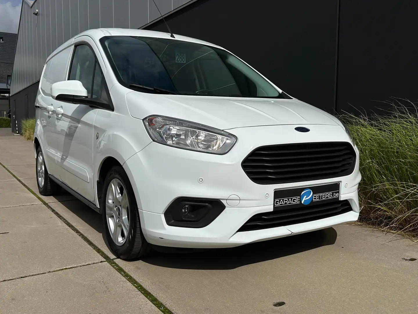 Ford Courier 288 / TREKHAAK / BJ 18 / CAMERA / 10725,-incl. BTW Bianco - 1