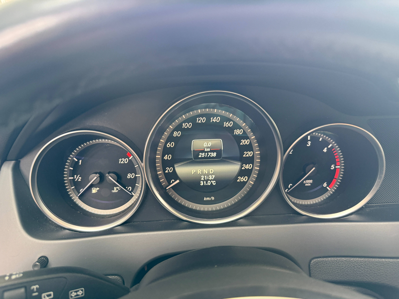 Mercedes-Benz C 180 C 180 CDI BE Elegance Start/Stop — photo 15