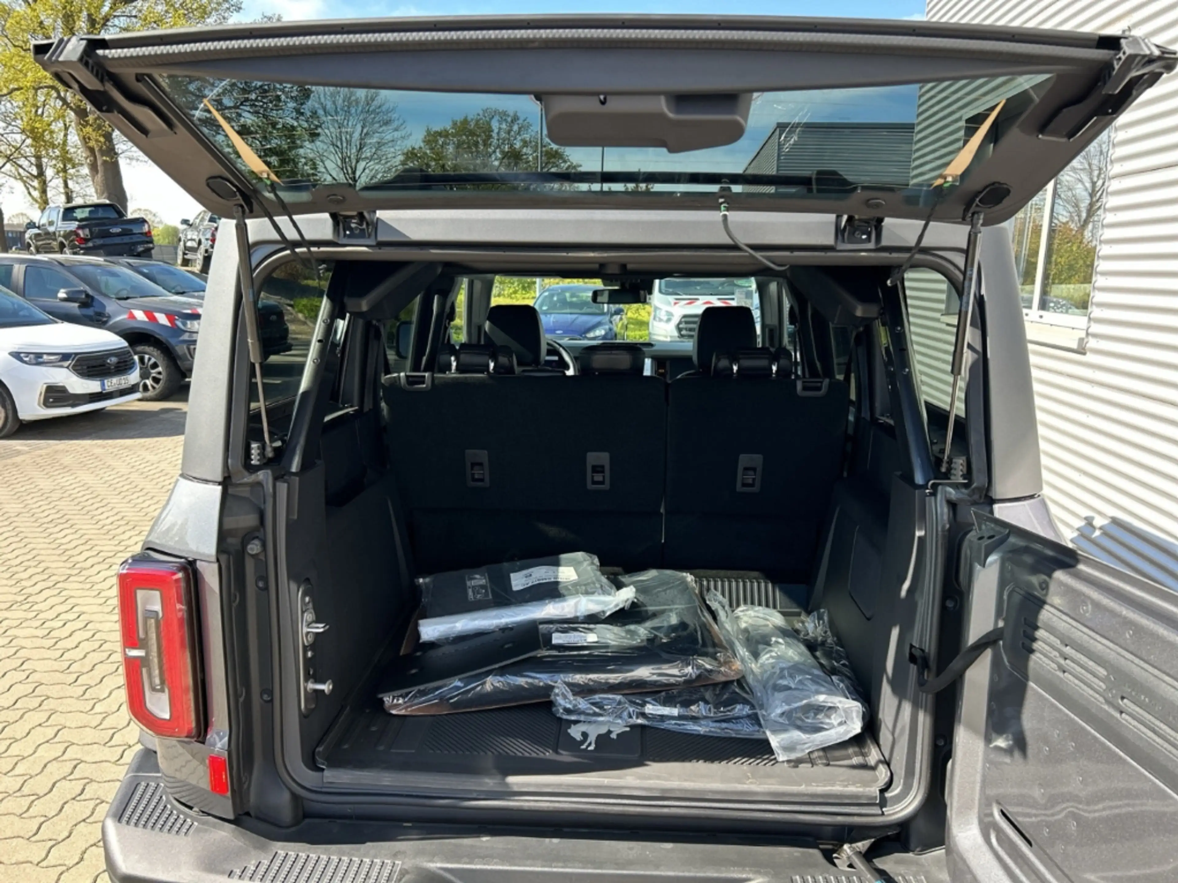 Ford Bronco Badlands e-4WD Hardtop Navi Kamera B & O LED Sperr — photo 9