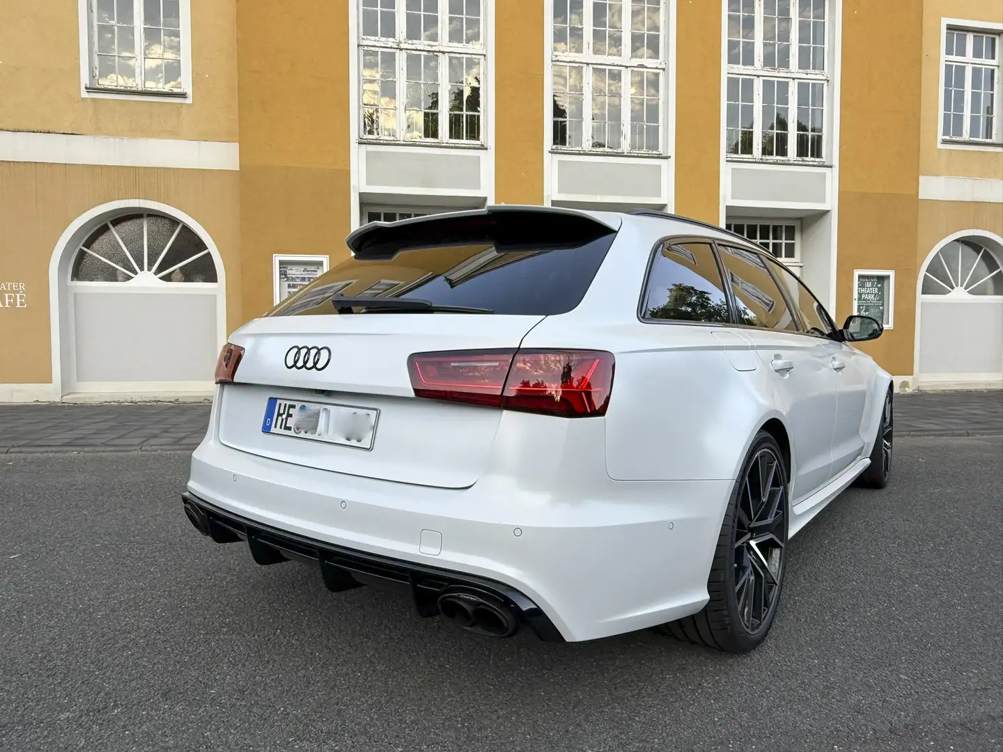 Audi RS6 Avant performance Aufi Exclusive Individual Weiß - 1