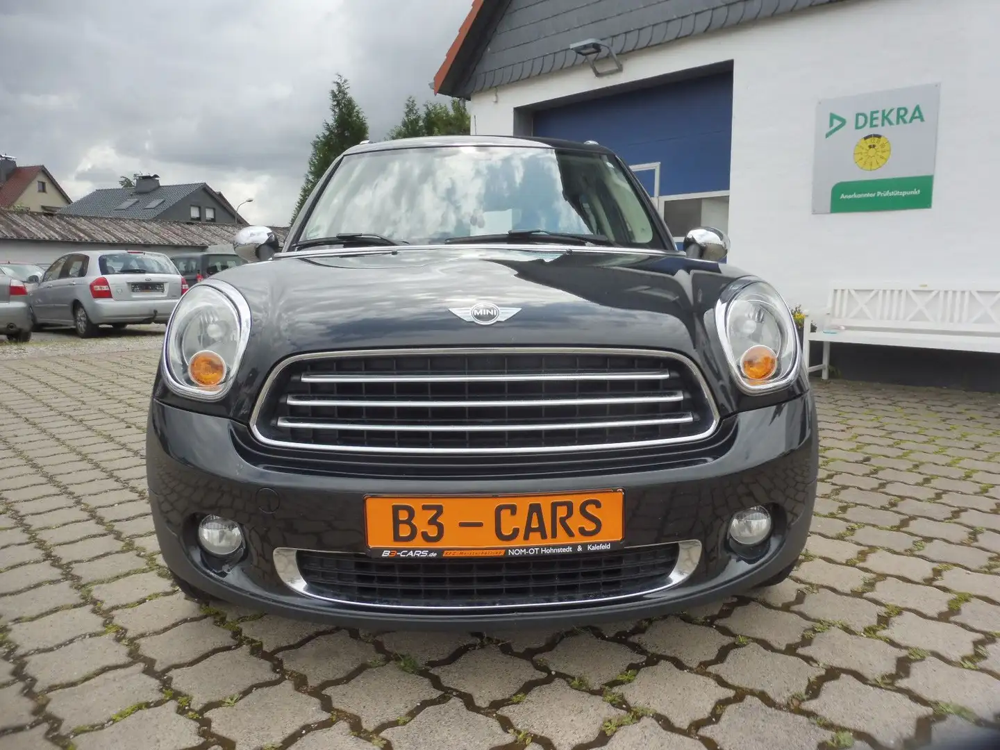 MINI One D Countryman #GEPFL.#SHZ#KLIMA#TEMPOM.#EU5# Černá - 2
