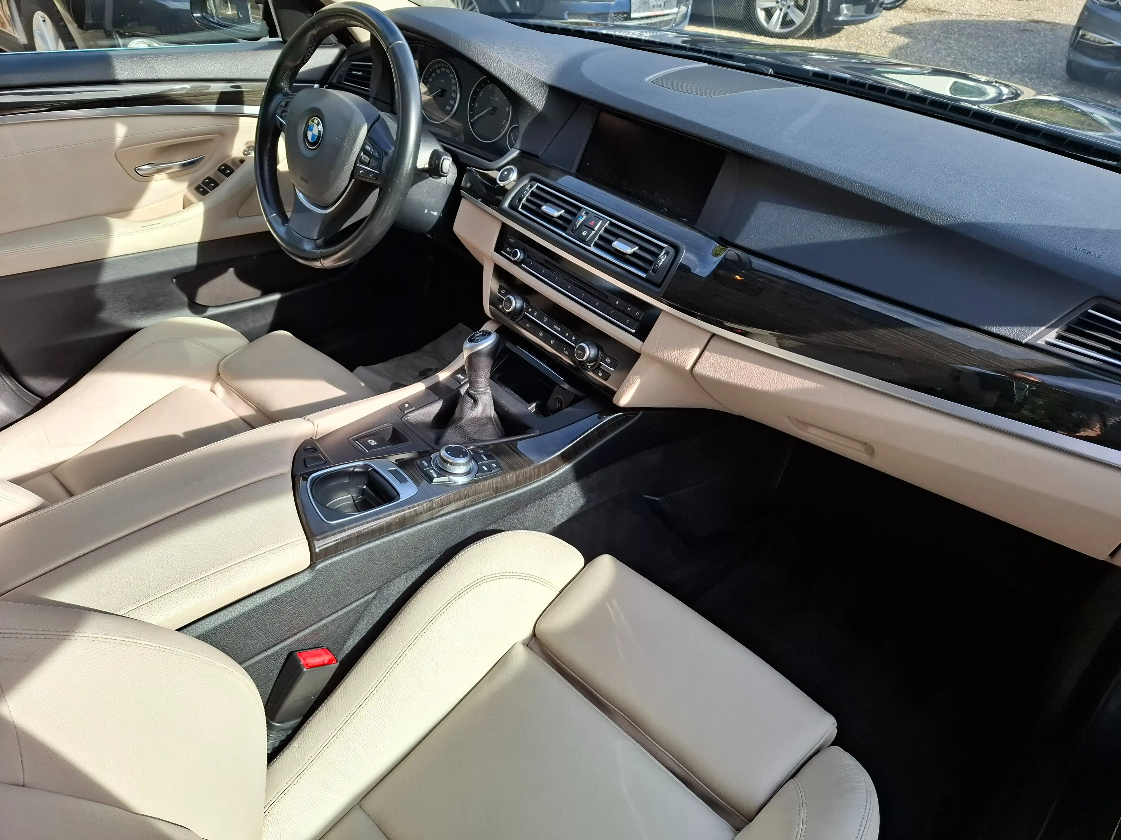 BMW 528 i Sport, BMW Service gewartet! — photo 9
