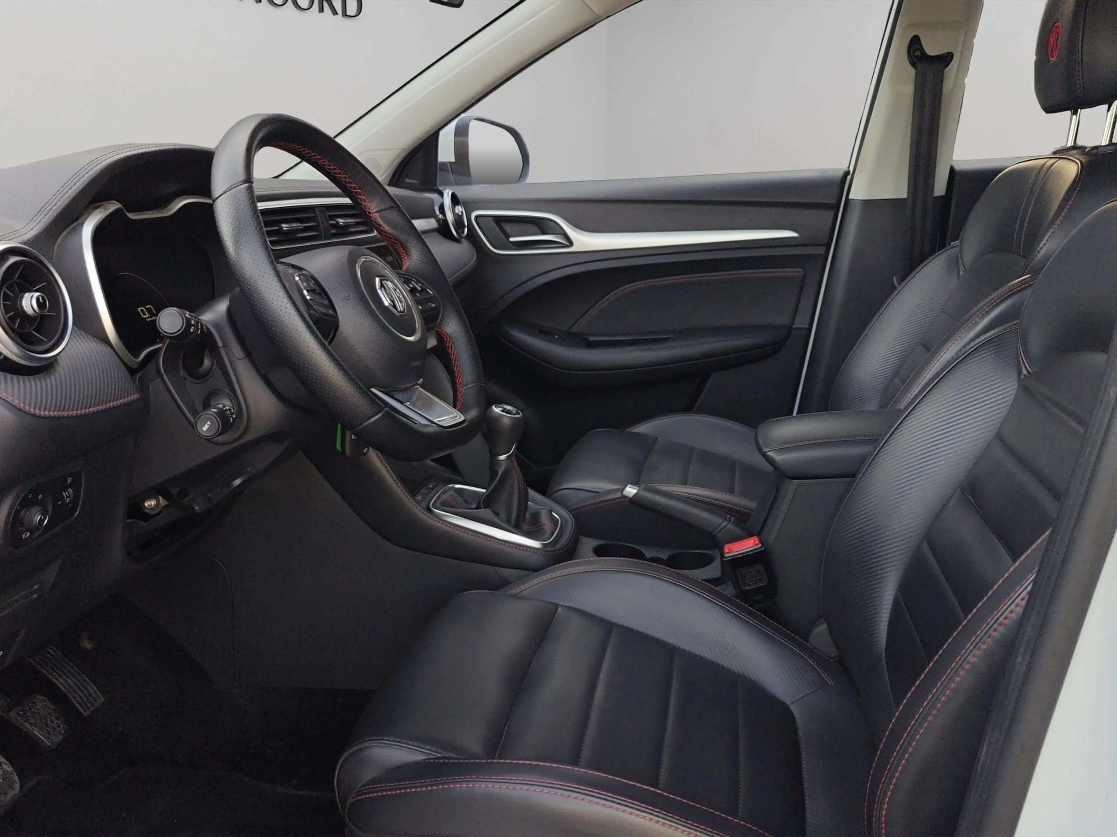 MG ZS VTi-Tech Luxury — photo 9