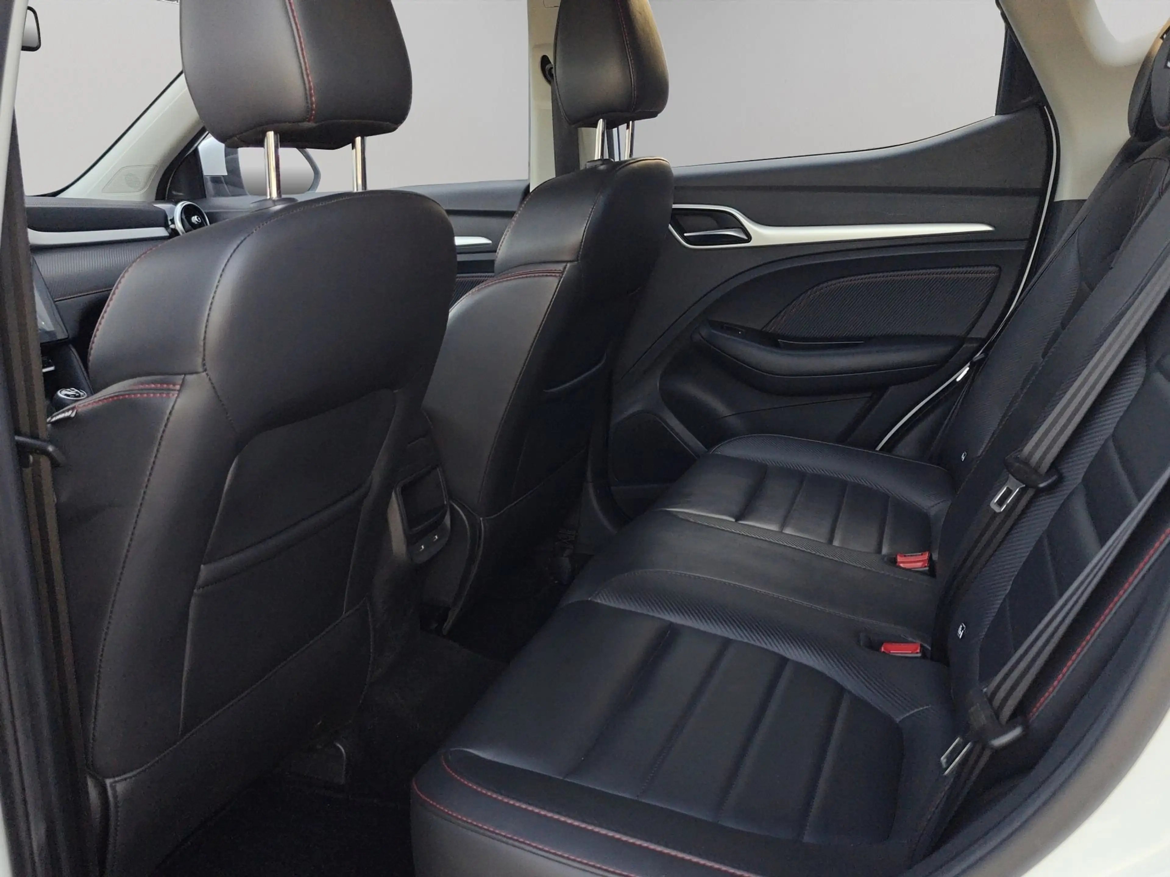 MG ZS VTi-Tech Luxury — photo 12