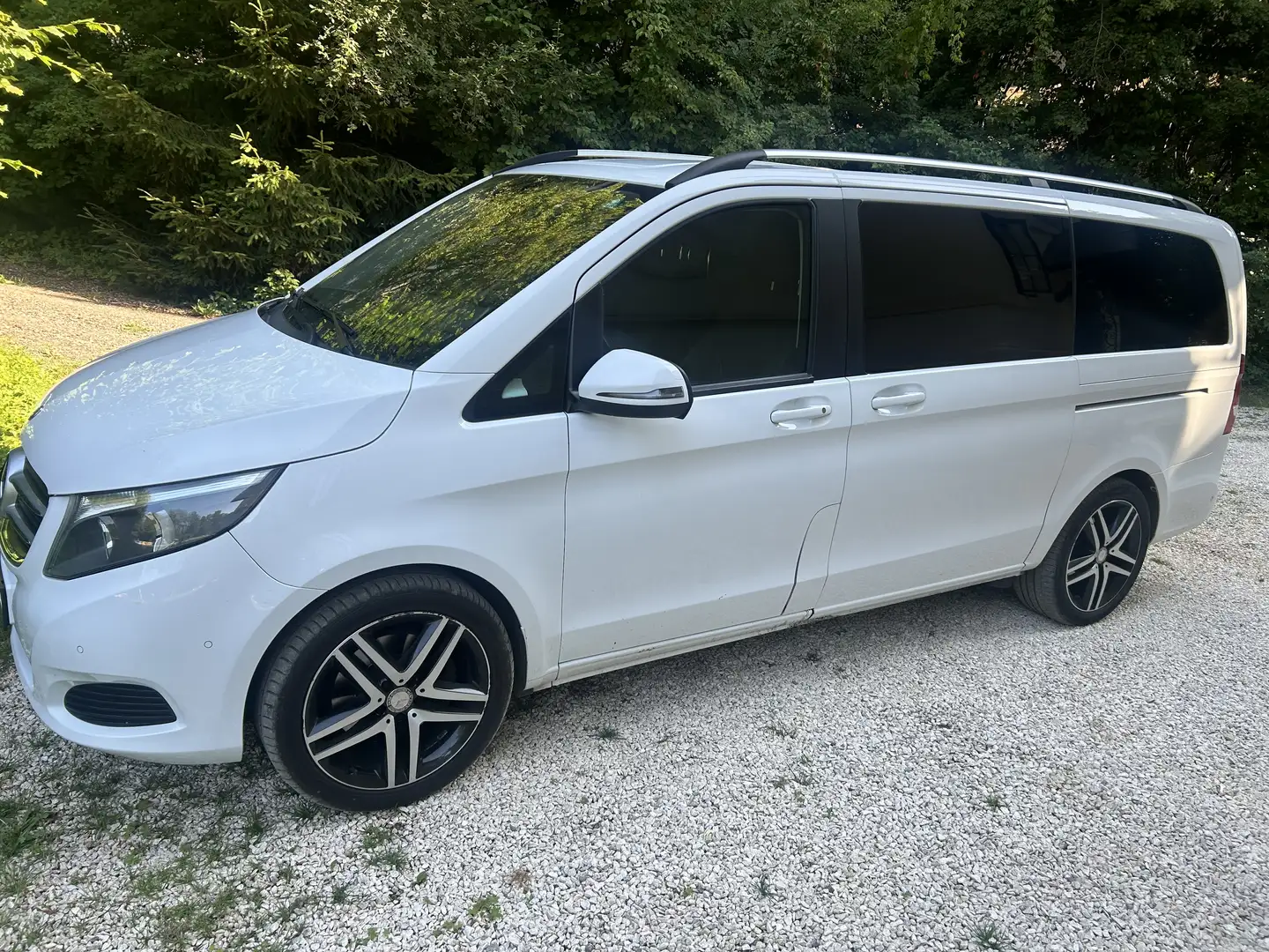 Mercedes-Benz V 220 d 4MATIC kompakt Aut. - 2