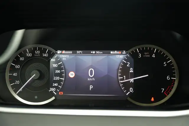 Land Rover Range Rover Evoque view 23