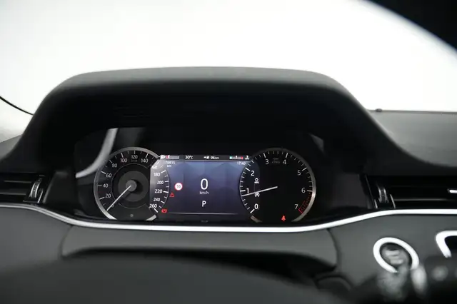 Land Rover Range Rover Evoque view 16