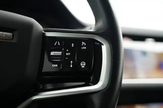 Land Rover Range Rover Evoque view 25
