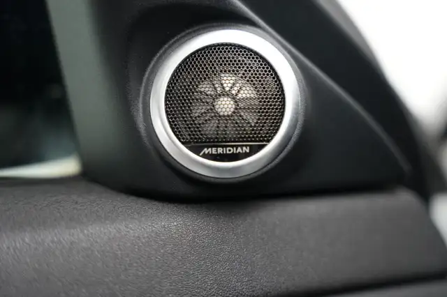 Land Rover Range Rover Evoque view 13