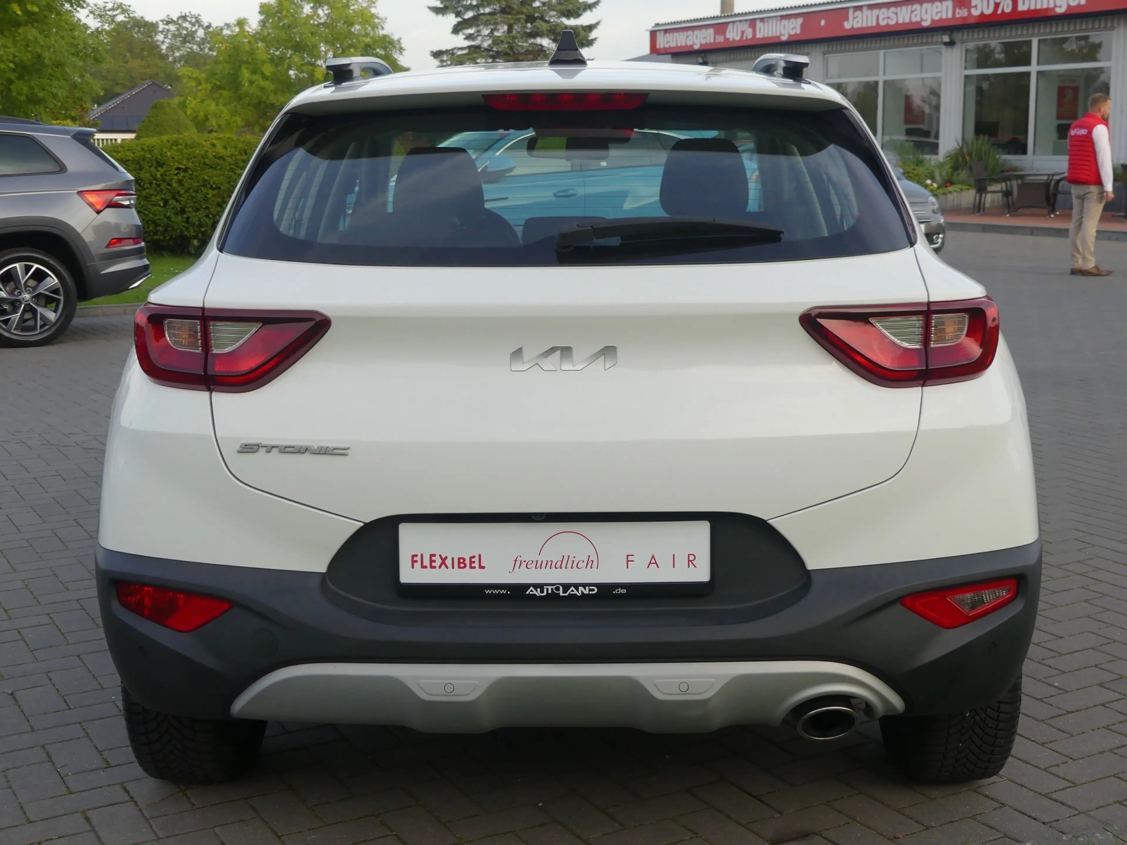 Kia Stonic 1.2 Kamera Allwetter Sitzheizung Navi Tempo — photo 4