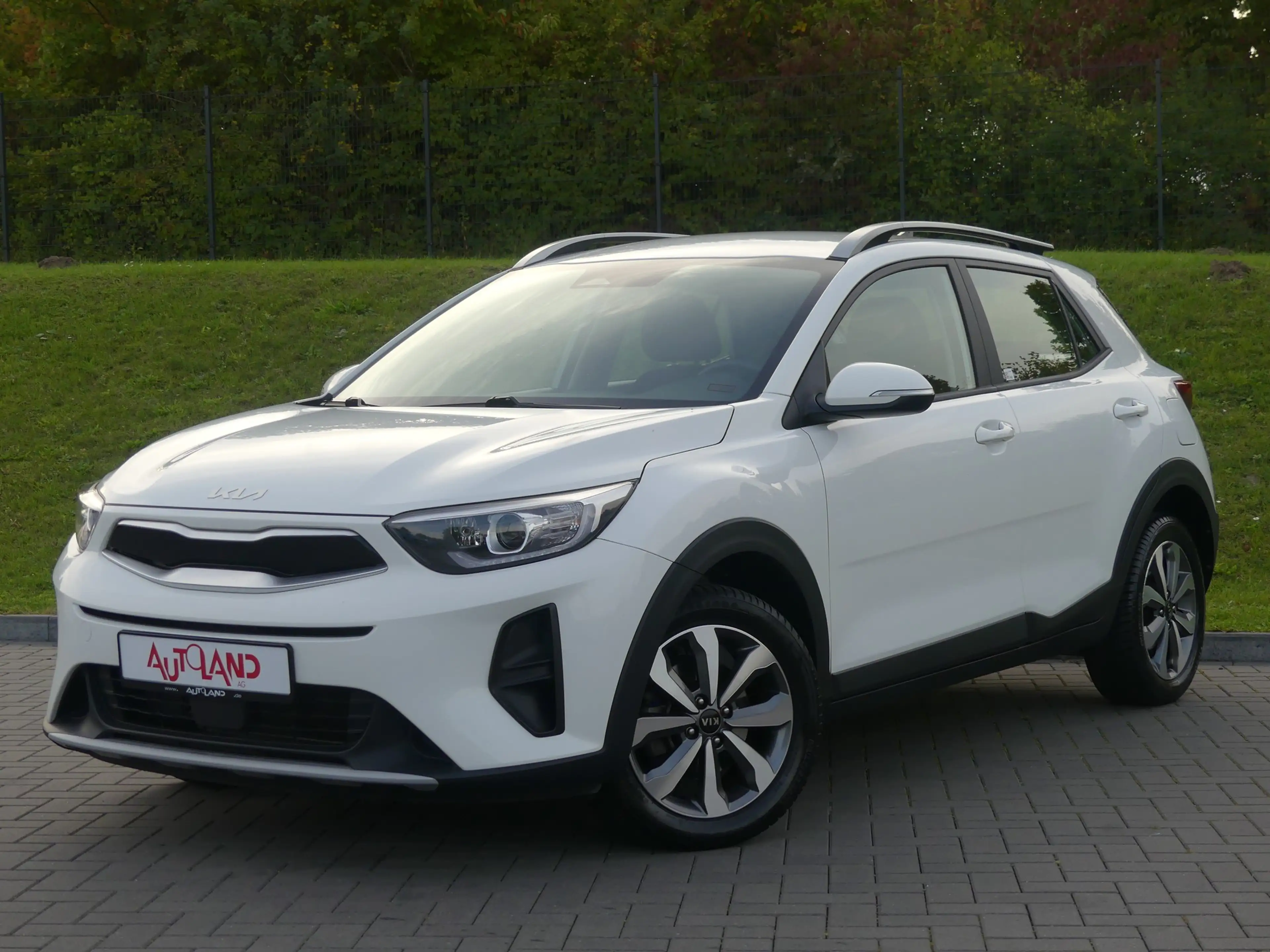 Kia Stonic 1.2 Kamera Allwetter Sitzheizung Navi Tempo — photo 2