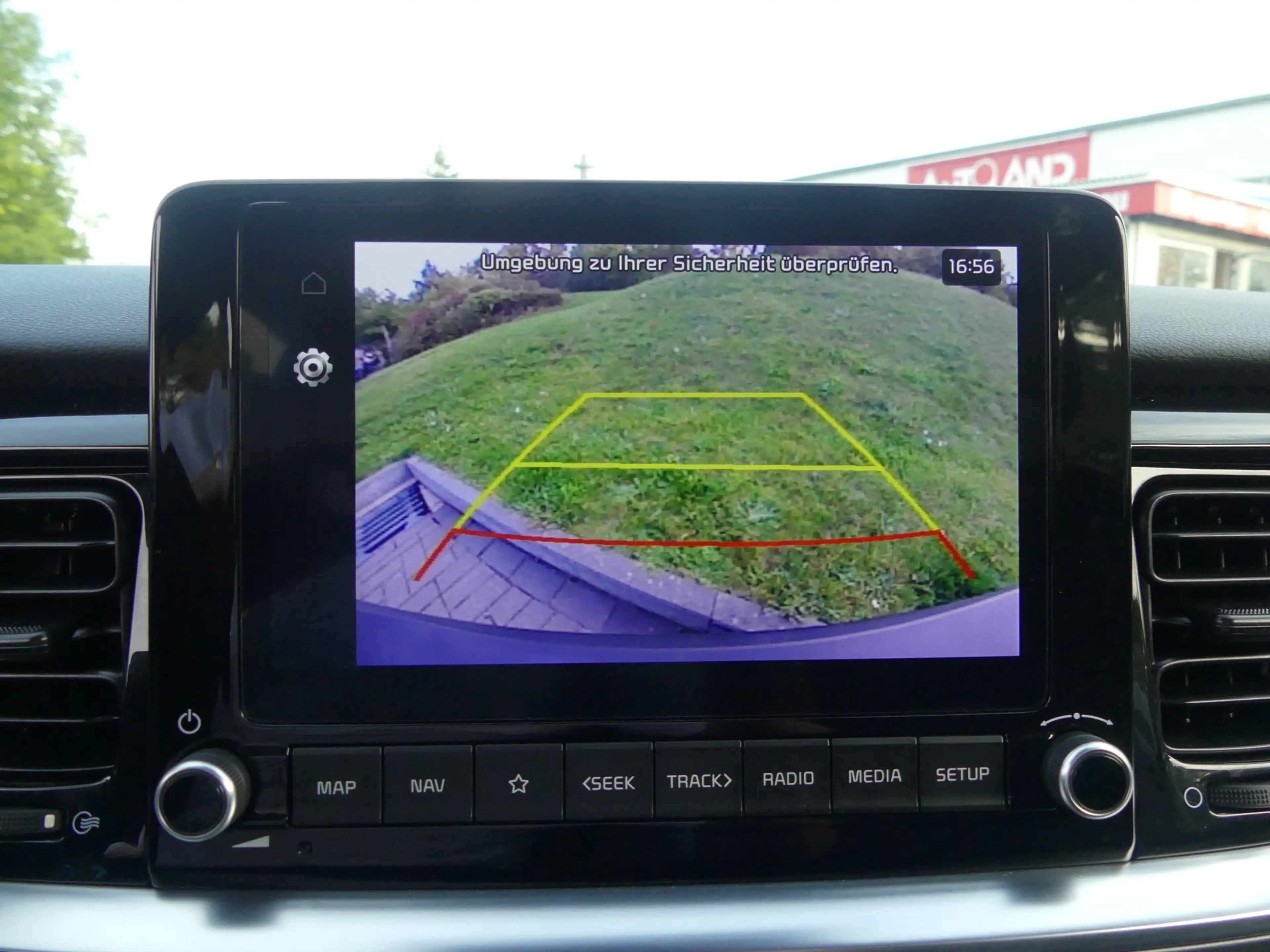 Kia Stonic 1.2 Kamera Allwetter Sitzheizung Navi Tempo — photo 11