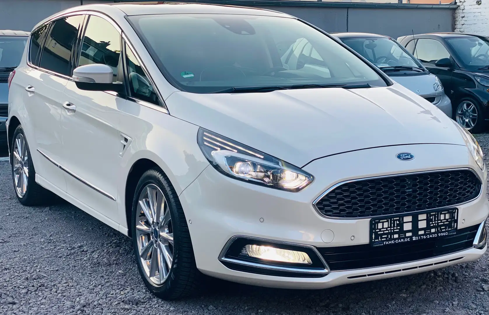 Ford S-Max Vignale / VOLLAUSSTATTUNG / FINANZIERUNG plava - 1