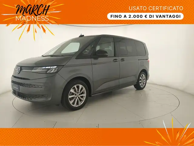 Volkswagen T7 Multivan 2.0 TDI Life 150 CV DSG 7 posti