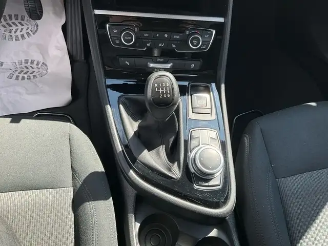 BMW 2 Series view 10