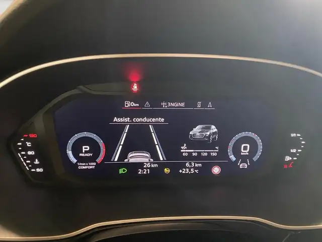 Audi Q3 view 16