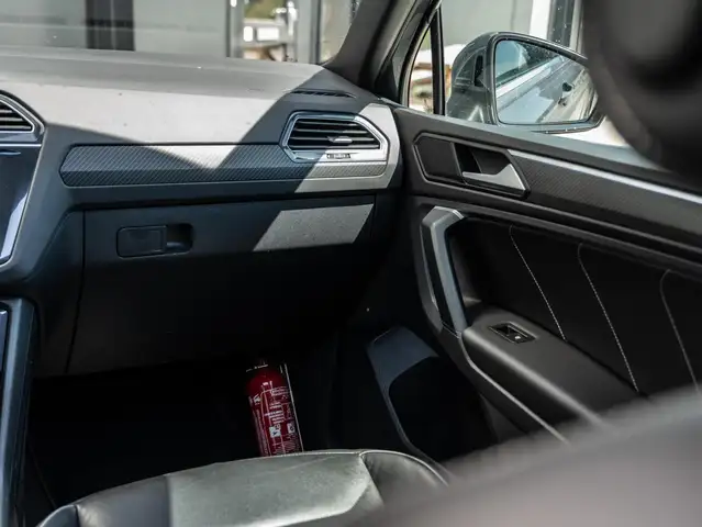 Volkswagen Tiguan view 15