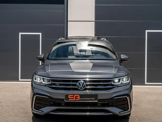 Volkswagen Tiguan view 4