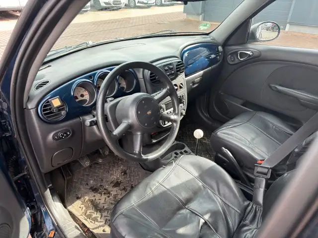 Chrysler PT Cruiser view 13