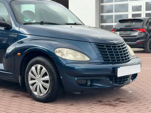 Chrysler PT Cruiser view 9