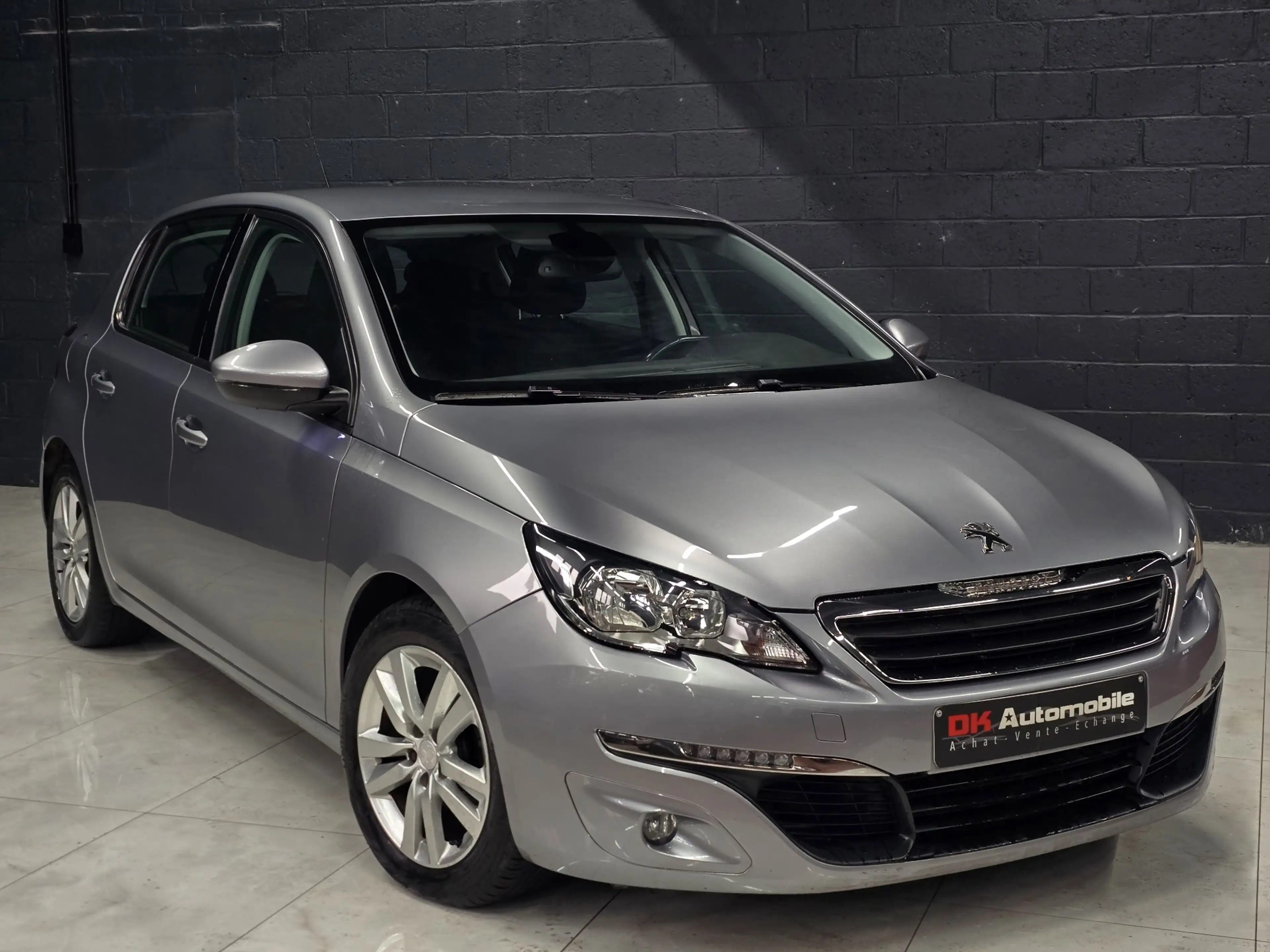 Peugeot 308 1.6HDi * 1er prop * Carnet * Garantie *