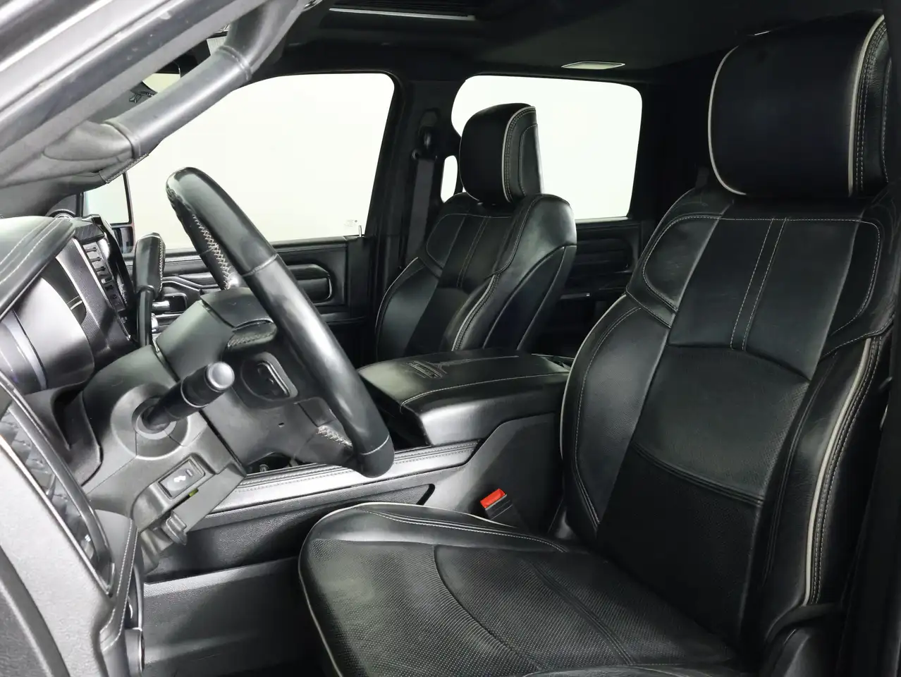 RAM 3500 снимка RAM 3500