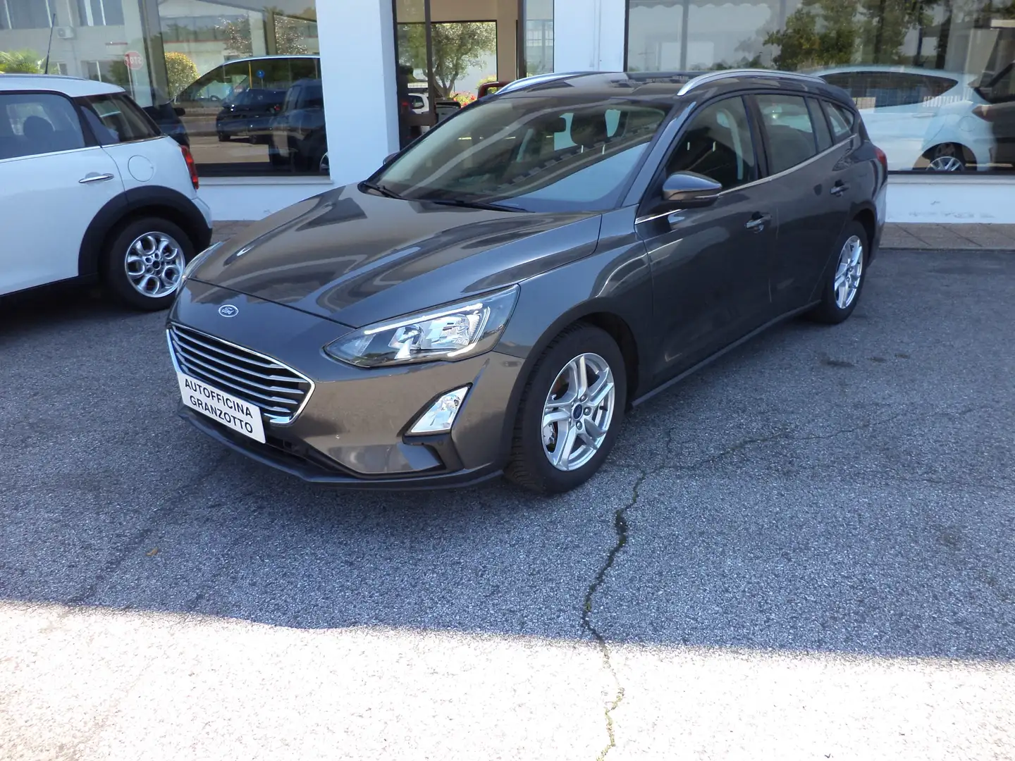 Ford Focus 1.5 Ecoblue 120cv Business SW Gris - 1