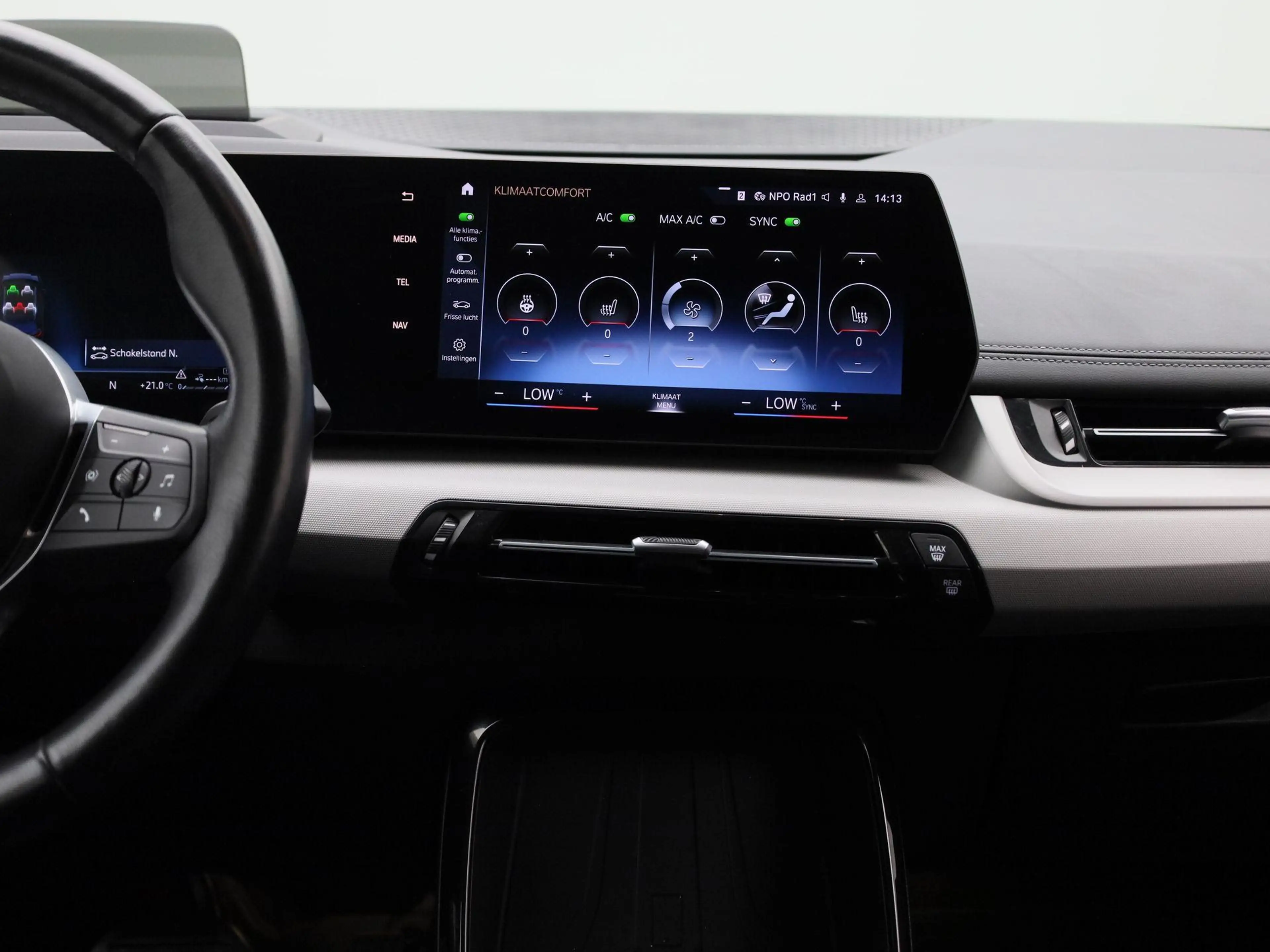 BMW 225 2 Reeks Active Tourer 225e xDrive STUUR- EN ZETELV — photo 8