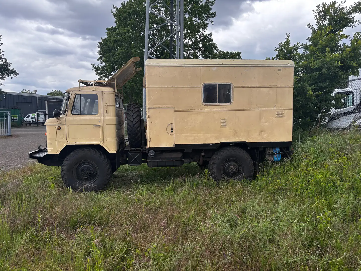 GAZ Sonstige Camper Gelb - 2