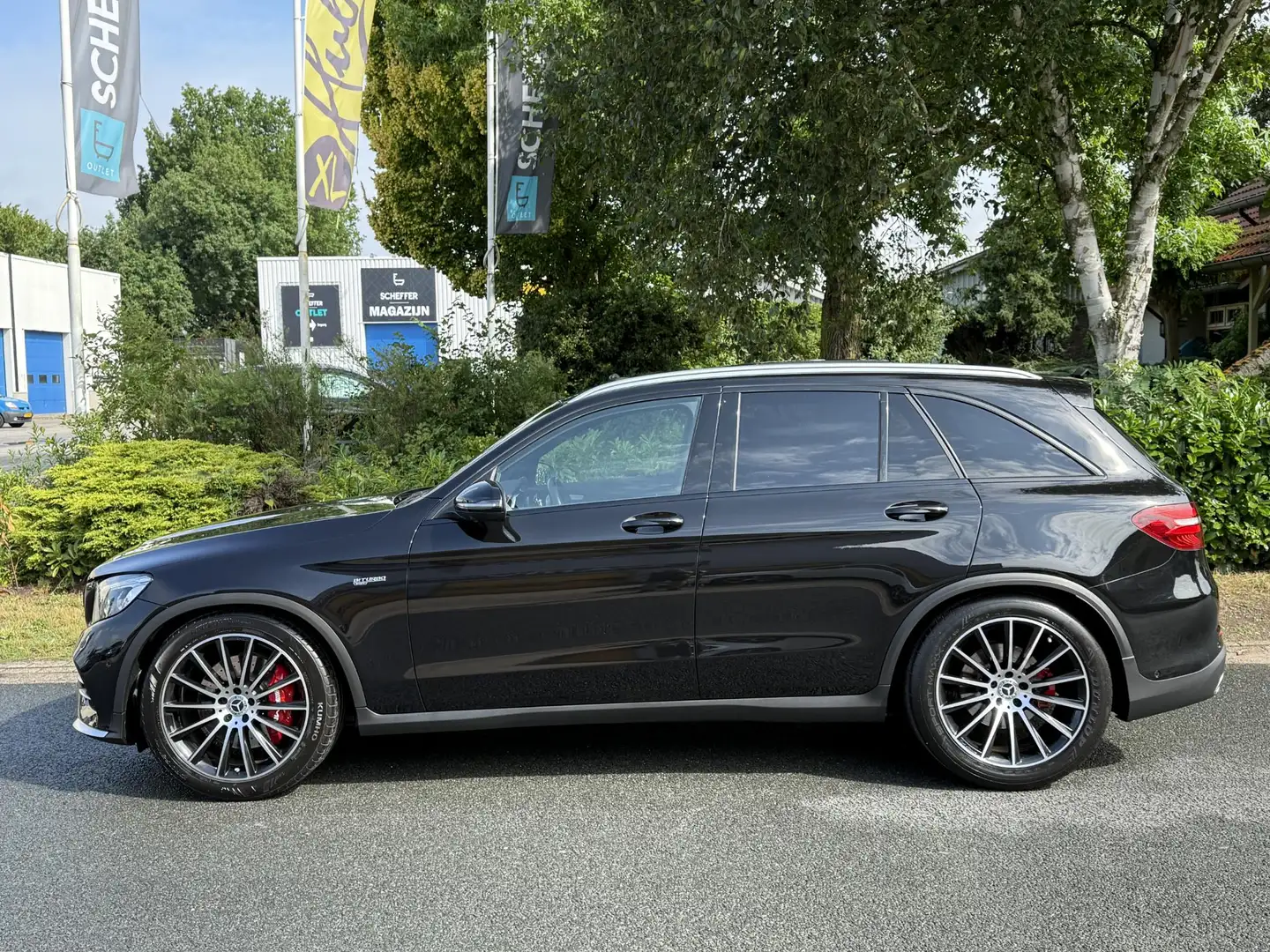 Mercedes-Benz GLC 43 AMG 4MATIC V6 Bi-Turbo 367PK Pano•Burmester Zwart - 2