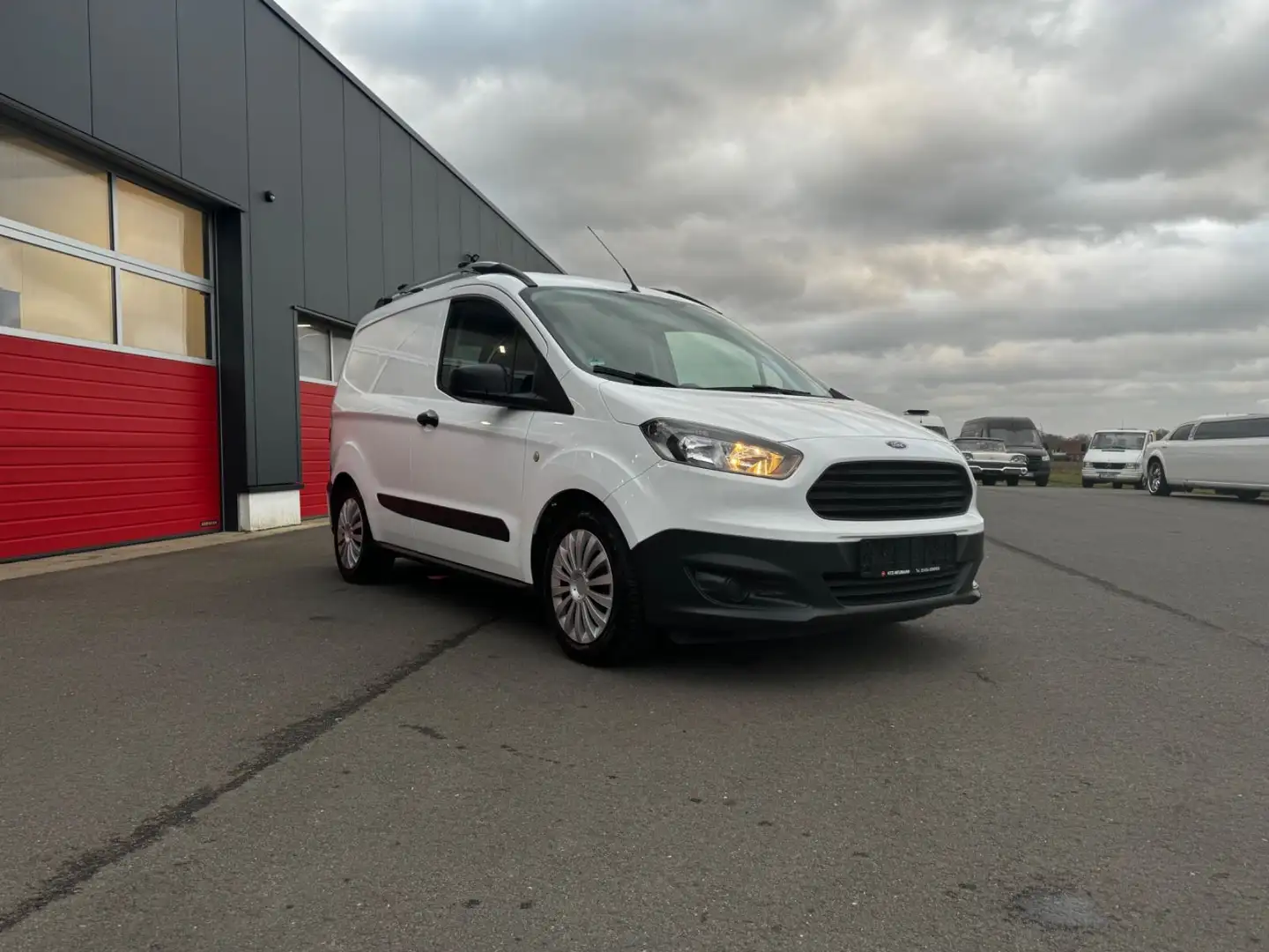 Ford Transit Courier Basis Weiß - 1