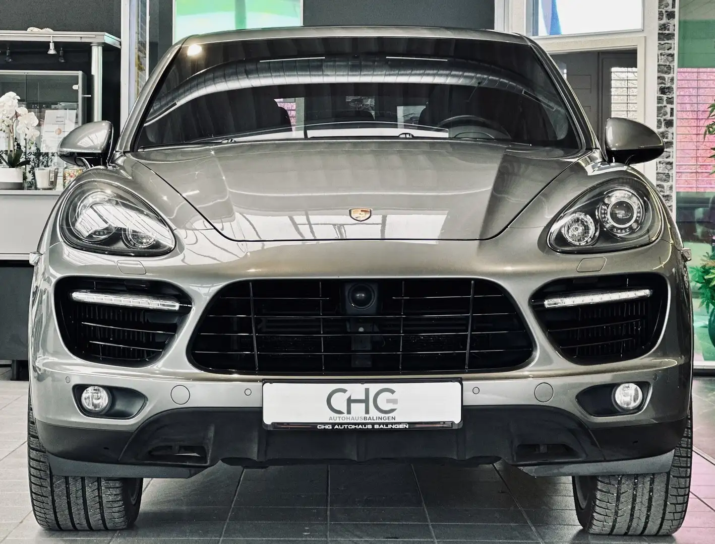 Porsche Cayenne Turbo S Prosche Scheckheft|Approved|PANO|STHZ|KAME Gris - 2