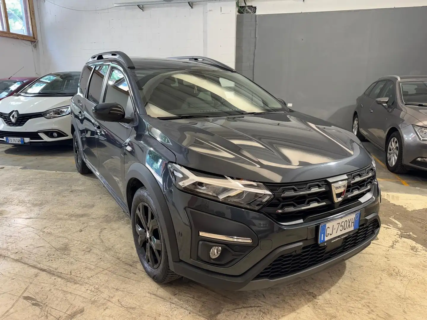 Dacia Jogger 1.0 tce Extreme UP 7 posti Gris - 2